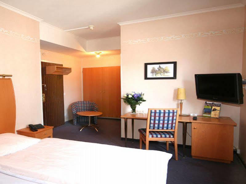 לוזאן Hotel Crystal מראה חיצוני תמונה
